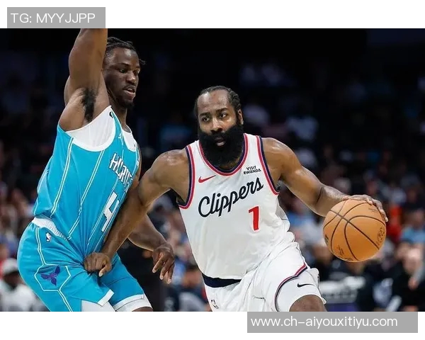 快船半场领先鹈鹕8分哈登贡献16分6助攻祖巴茨与普尔各得14分