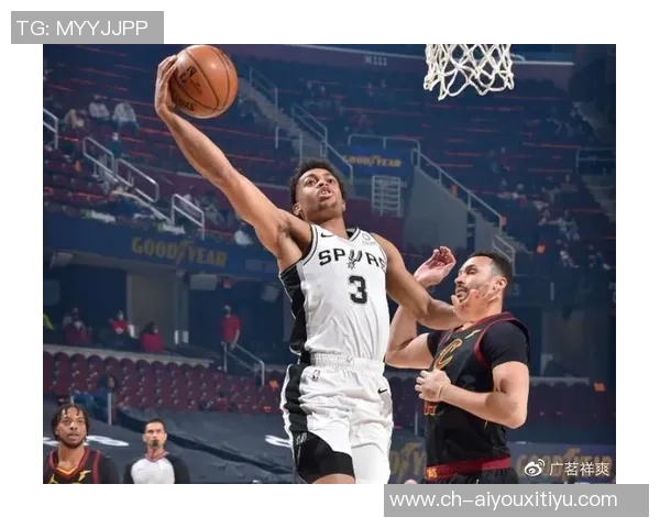 凯尔登约翰逊高效表现9投7中三分2中1贡献19分6篮板1助攻